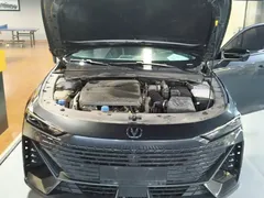 2022 Changan UNI-V 1.5T Premium — фото 20