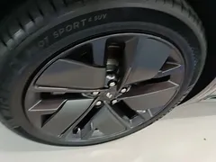 2025 Li Auto L8 Smart Refresh, чёрный — фото 23