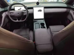 2024 Nio ET5T 75kWh Touring, чёрный — фото 10