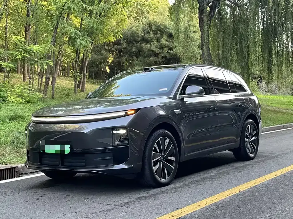 2025 Li Auto L6