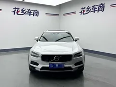 2021 Volvo V90 Cross Country B5 AWD, белый — фото 1