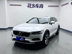 2021 Volvo V90 Cross Country B5 AWD, белый — фото 2