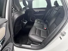 2021 Volvo V90 Cross Country B5 AWD, белый — фото 5