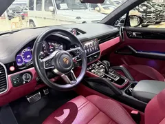 2023 Porsche Cayenne E-Hybrid 2.0T PHEV Platinum, чёрный — фото 2