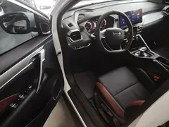 2021 Geely Coolray 1.4T DCT Platinum, белый — фото 15
