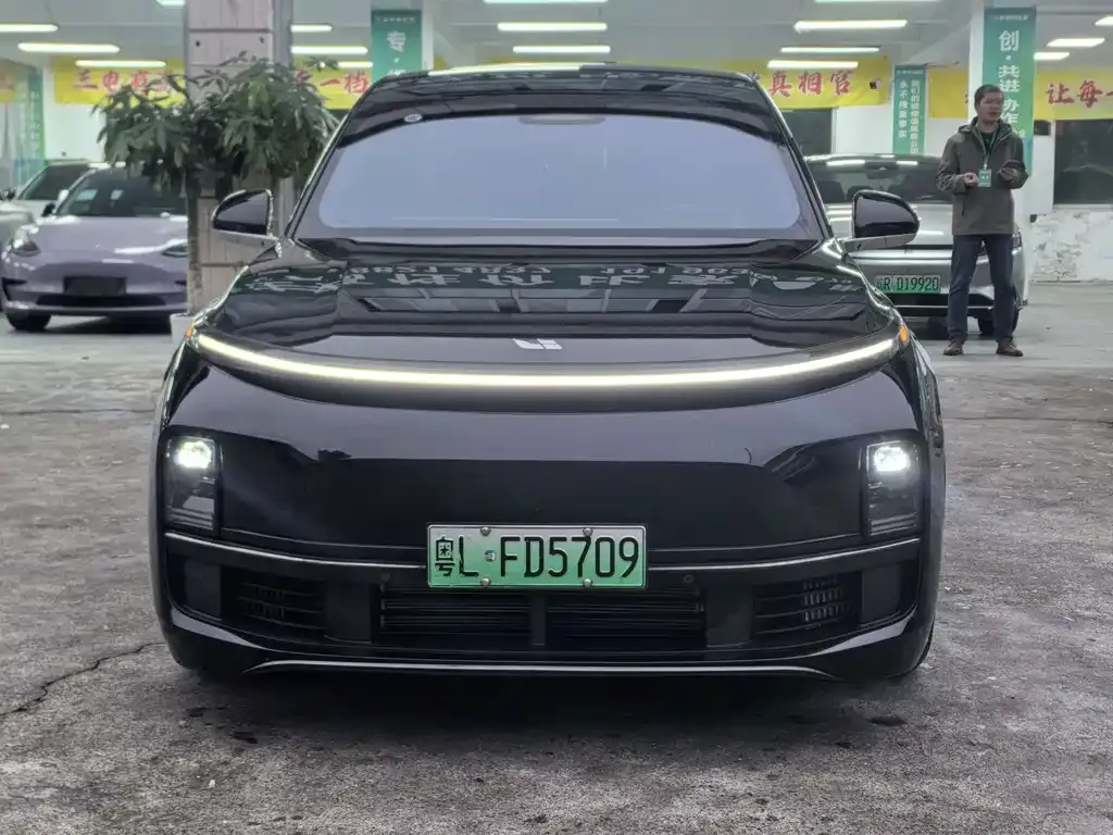 2024 Li Auto L8