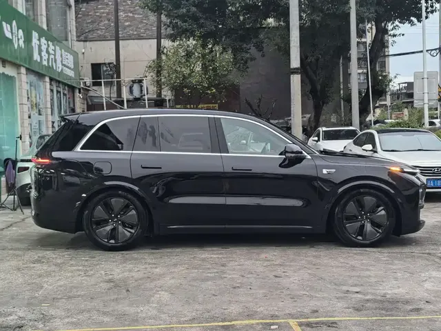 2024 Li Auto L8