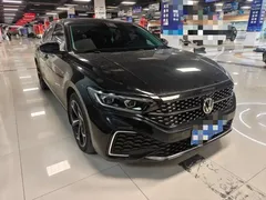 2023 Volkswagen Passat 330TSI Luxury, чёрный — фото 2