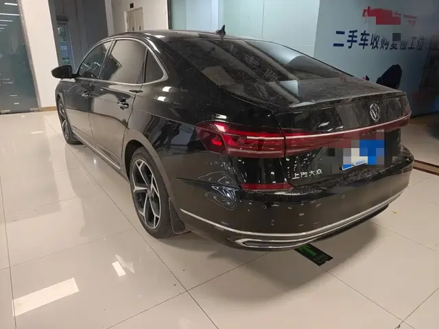 2023 Volkswagen Passat 330TSI Luxury