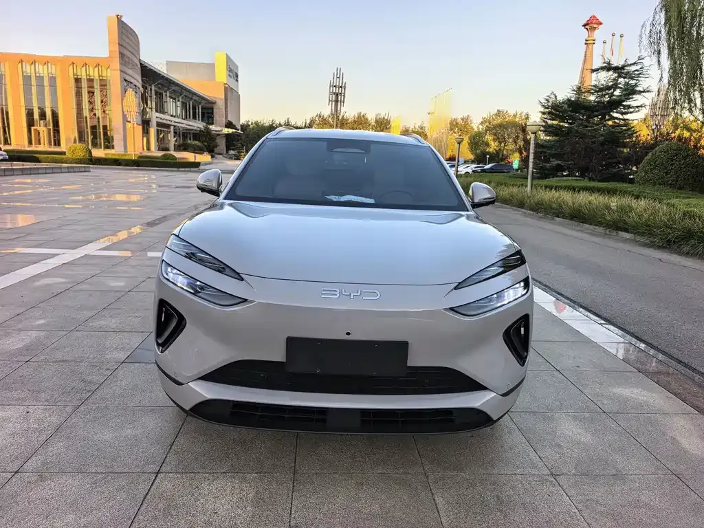 2025 BYD Sealion 06 EV 520 Pilot