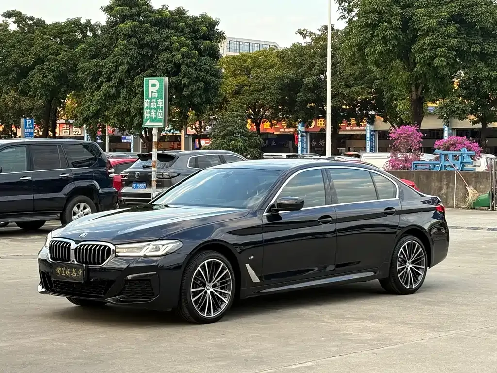 2023 BMW 5 Series 530Li Leading M Sport Package