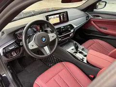 2023 BMW 5 Series 530Li Leading M Sport Package, чёрный — фото 5