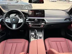 2023 BMW 5 Series 530Li Leading M Sport Package, чёрный — фото 9