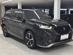2022 Toyota Crown Kluger 2.5L HEV 4WD Premium, чёрный — фото 3
