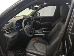 2022 Toyota Crown Kluger 2.5L HEV 4WD Premium, чёрный — фото 4
