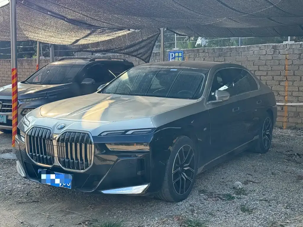 2023 BMW 7 Series 735Li M Sport Package