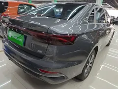 2022 Geely Emgrand 4th Gen 1.5L CVT Premium — фото 8