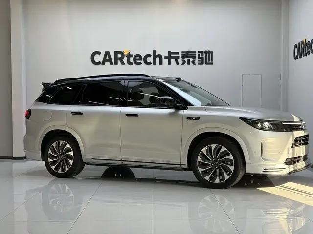 2024 Aito M7 1.5T Smart Driving 4WD Max 5-seat