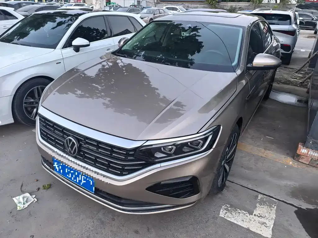 2022 Volkswagen Passat 330TSI Luxury