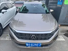 2022 Volkswagen Passat 330TSI Luxury — фото 2