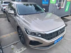 2022 Volkswagen Passat 330TSI Luxury — фото 3