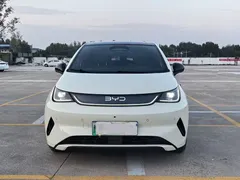 2025 BYD Dolphin Smart Driving 410km Fashion, белый — фото 2