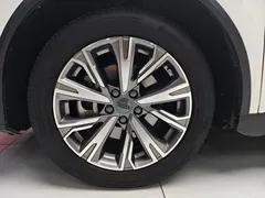 2023 Geely Jiaji L 1.5TD DCT Luxury, белый — фото 4