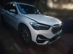 2021 BMW X1 Premium, белый — фото 3