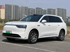 2025 Aito M8 EREV Ultra 53.4kWh 6-seat 192-line LiDAR, белый — фото 1