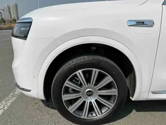 2025 Aito M8 EREV Ultra 53.4kWh 6-seat 192-line LiDAR, белый — фото 12