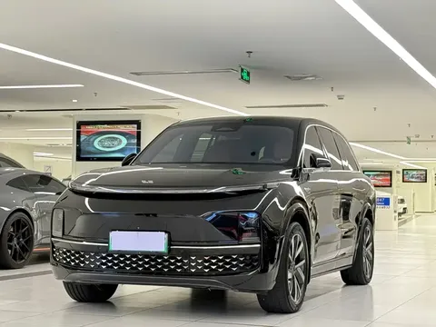 2023 Li Auto L8