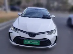 2021 Toyota Corolla TNGA 1.5L CVT Elite, белый — фото 2