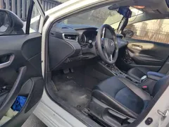 2021 Toyota Corolla TNGA 1.5L CVT Elite, белый — фото 12