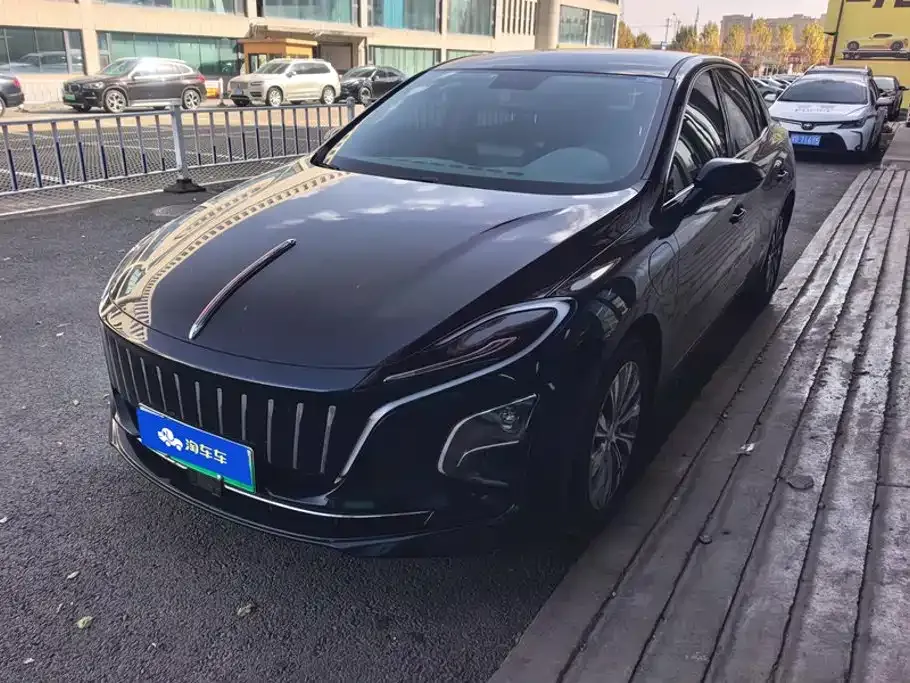 2024 Hongqi E-QM5 EV 610km Plus