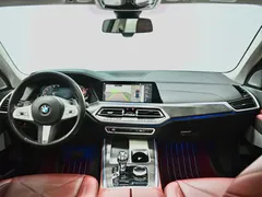 2022 BMW X5 30Li Premium M Sport Package, чёрный — фото 9