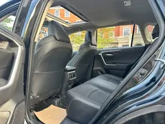 2022 Toyota Wildlander 2.0L CVT 2WD Luxury Plus, чёрный — фото 10
