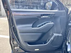 2022 Toyota Highlander 2.5L Hybrid 4WD Ultimate 7-seat, чёрный — фото 6