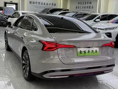 2026 Hongqi H7 PHEV 210 4WD — фото 7