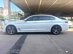 2021 BMW 5 Series 530Li Leading Luxury Package, белый — фото 5