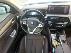 2021 BMW 5 Series 530Li Leading Luxury Package, белый — фото 15