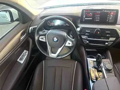 2021 BMW 5 Series 530Li Leading Luxury Package, белый — фото 16