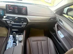 2021 BMW 5 Series 530Li Leading Luxury Package, белый — фото 17