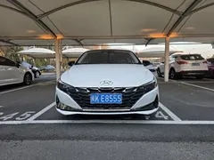 2022 Hyundai Elantra 1.5L CVT LUX Premium, белый — фото 2