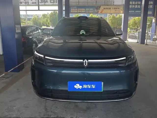 2024 Aito M7 1.5T Smart Driving 4WD Ultra 5-seat