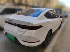 2025 BYD Qin PLUS DM-i PHEV Smart Driving 55km Leading, белый — фото 6