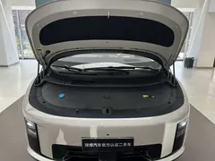 2025 Li Auto i8 Standard — фото 3