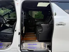 2023 Toyota Vellfire Crown Hybrid 2.5L HV Premium, белый — фото 10