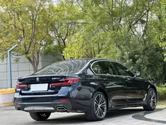 2021 BMW 5 Series 530Li Leading M Sport Package, чёрный — фото 9