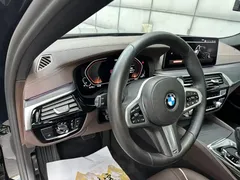 2021 BMW 5 Series 530Li Leading M Sport Package, чёрный — фото 22
