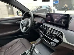 2021 BMW 5 Series 530Li Leading M Sport Package, чёрный — фото 33